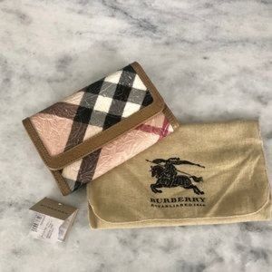 Burberry Nova Check Textured Wallet